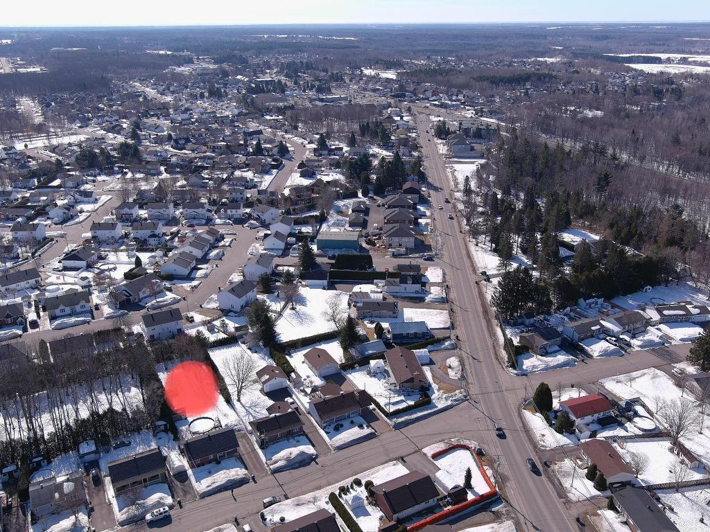 









445


138e Rue

,
Shawinigan,




QC
G9P4R4

