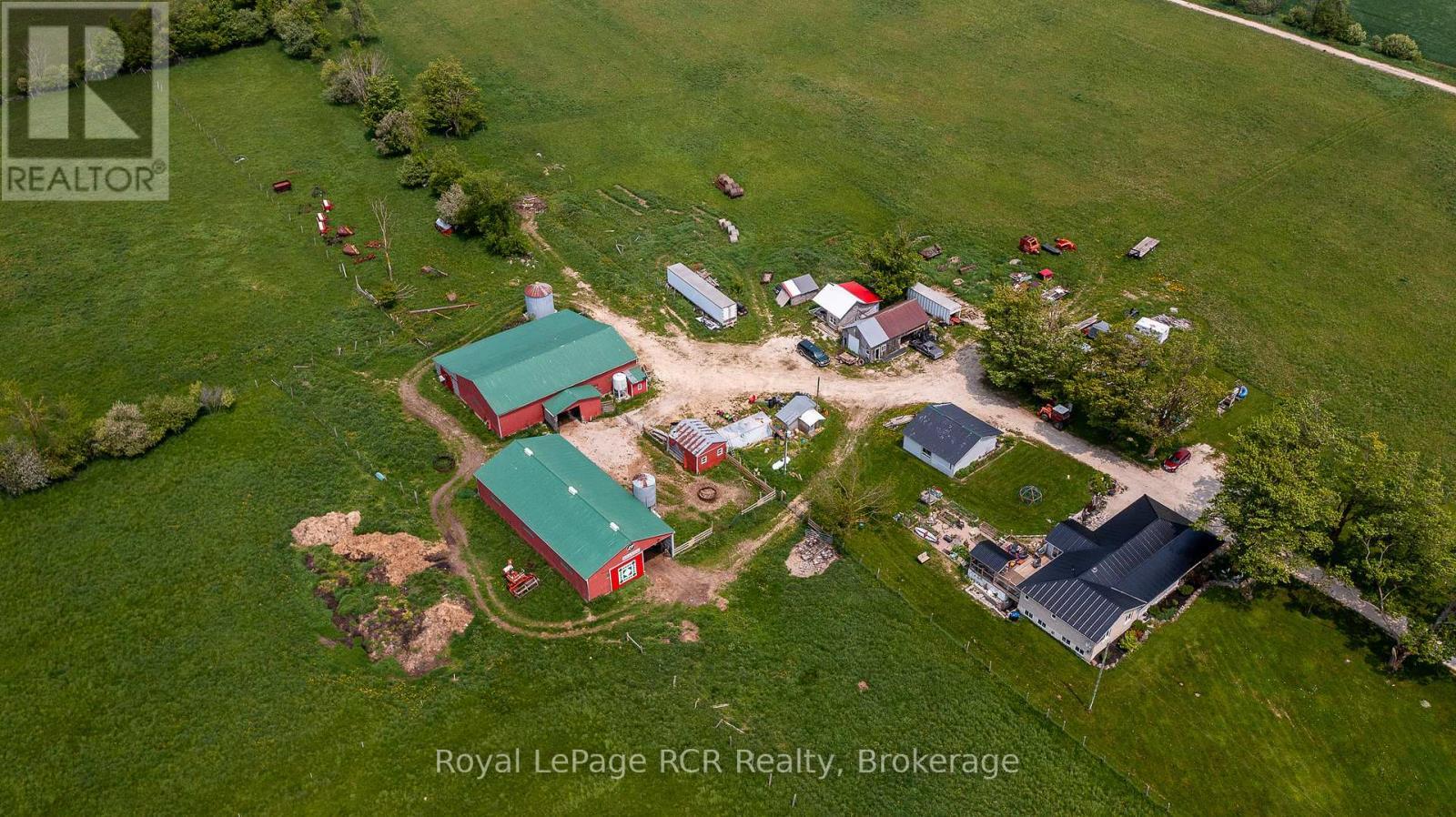 












409155 GREY RD 4

,
Grey Highlands,







Ontario
N0C1M0

