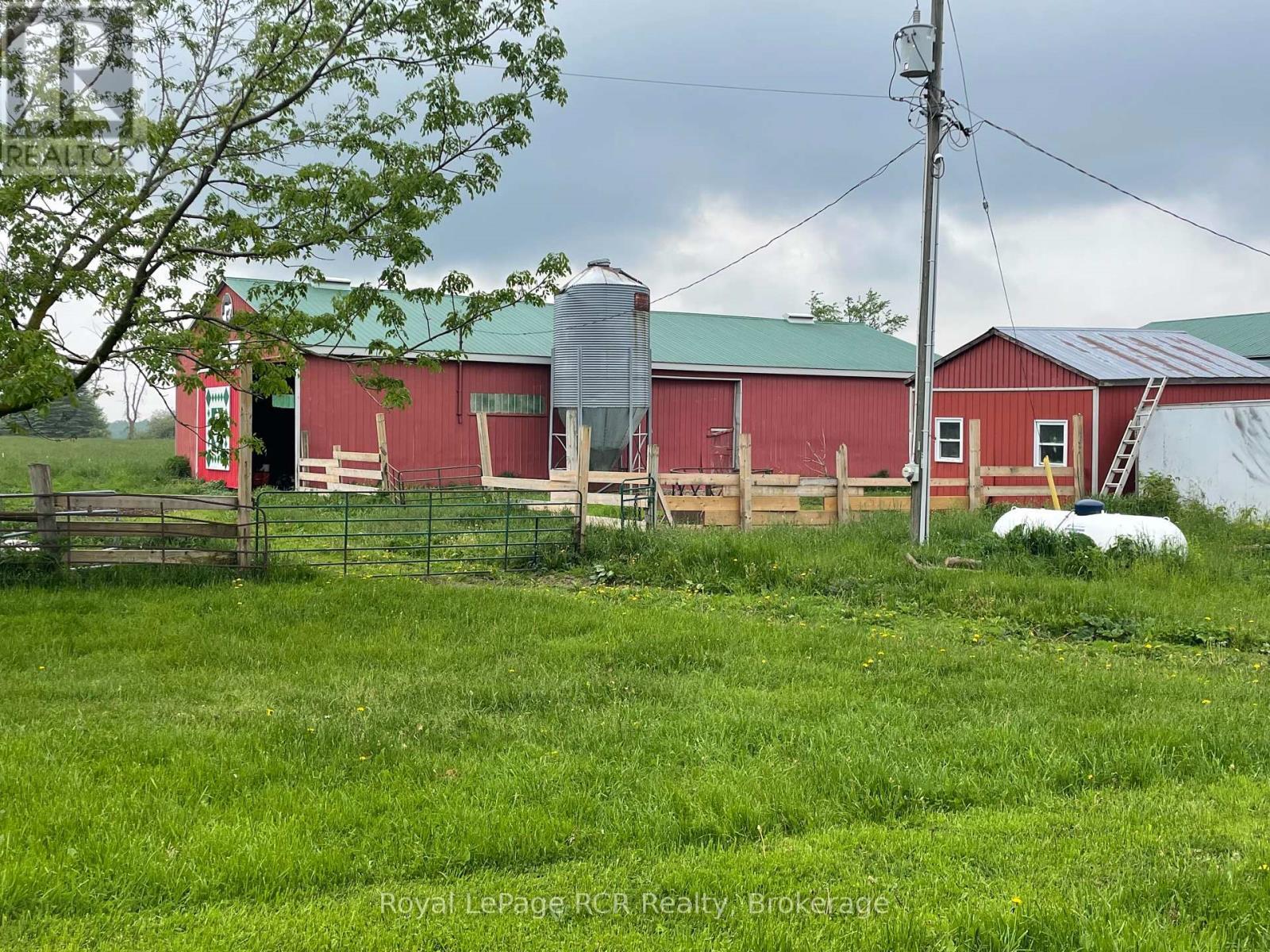 












409155 GREY RD 4

,
Grey Highlands,







Ontario
N0C1M0

