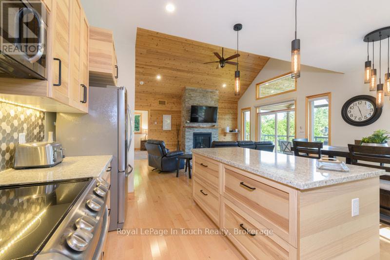 












149 JOHN BUCHLER ROAD

,
Georgian Bay (Baxter),




Ontario
L0K1S0

