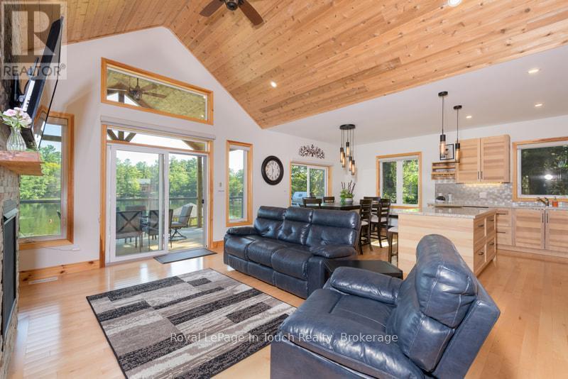 












149 JOHN BUCHLER ROAD

,
Georgian Bay (Baxter),




Ontario
L0K1S0

