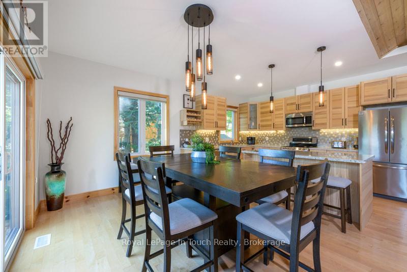 












149 JOHN BUCHLER ROAD

,
Georgian Bay (Baxter),




Ontario
L0K1S0

