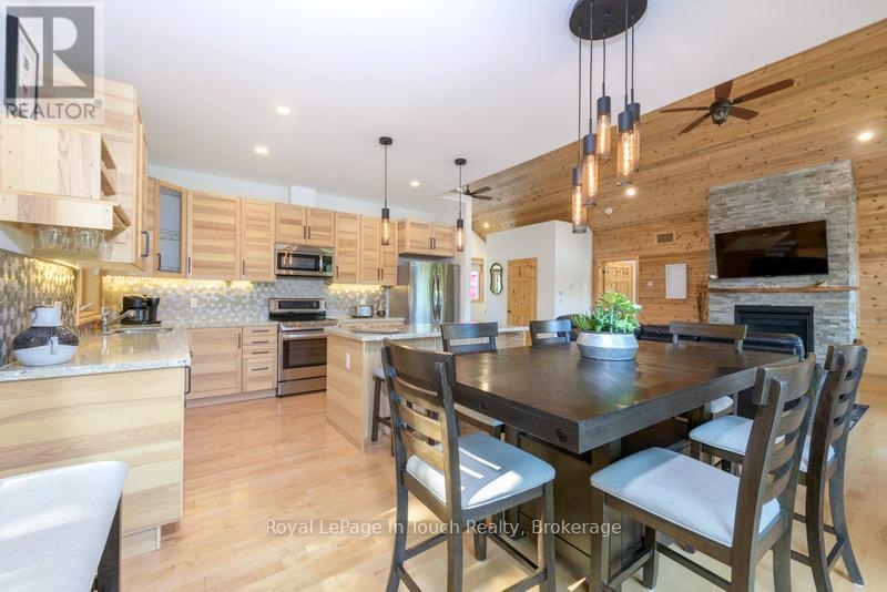 












149 JOHN BUCHLER ROAD

,
Georgian Bay (Baxter),




Ontario
L0K1S0

