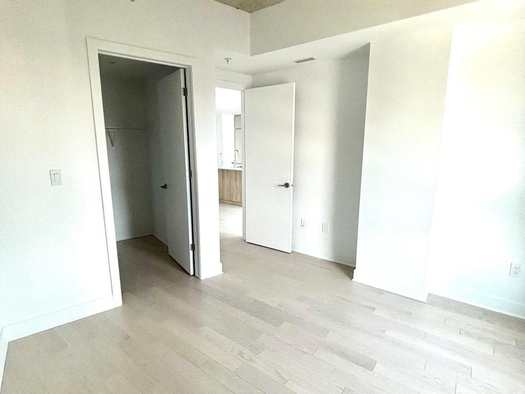 









100


Rue Murray

, 2408,
Le Sud-Ouest (Montréal),




QC
H3C1A2

