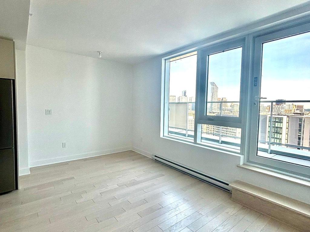 









100


Rue Murray

, 2408,
Le Sud-Ouest (Montréal),




QC
H3C1A2

