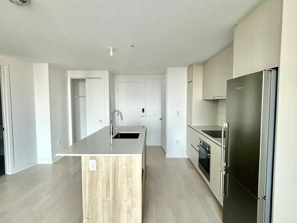 









100


Rue Murray

, 2408,
Le Sud-Ouest (Montréal),




QC
H3C1A2

