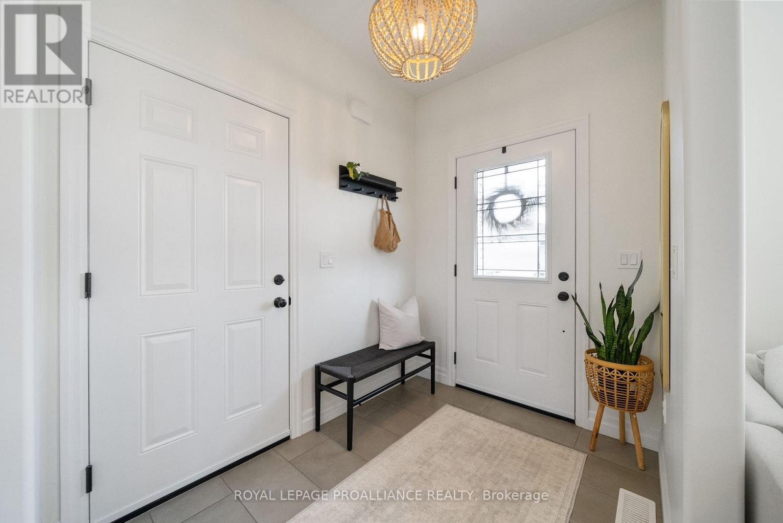 












50 BARLEY TRAIL

,
Stirling-Rawdon (Stirling Ward),




Ontario
K0K3E0

