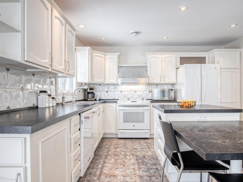 









161


Rue Frontenac O.

,
Saint-Bruno-de-Montarville,




QC
J3V5J4

