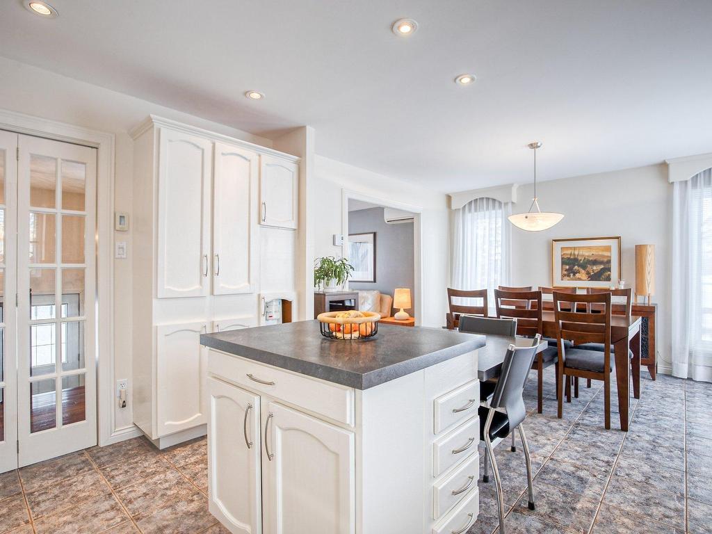 









161


Rue Frontenac O.

,
Saint-Bruno-de-Montarville,




QC
J3V5J4

