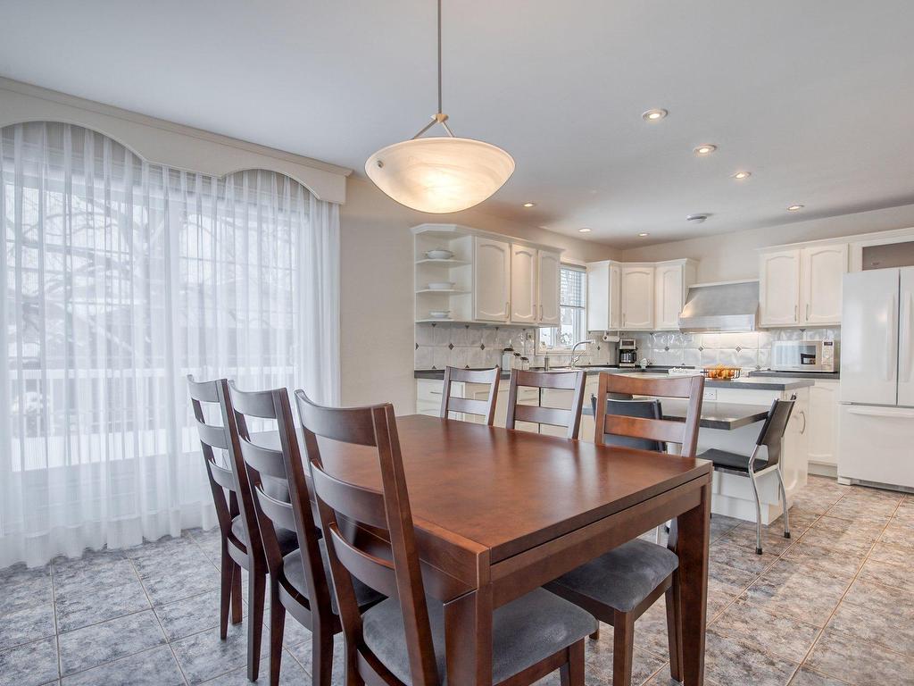 









161


Rue Frontenac O.

,
Saint-Bruno-de-Montarville,




QC
J3V5J4

