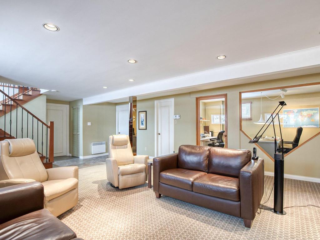 









161


Rue Frontenac O.

,
Saint-Bruno-de-Montarville,




QC
J3V5J4


