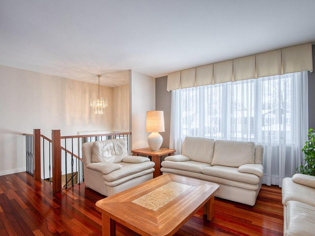 









161


Rue Frontenac O.

,
Saint-Bruno-de-Montarville,




QC
J3V5J4

