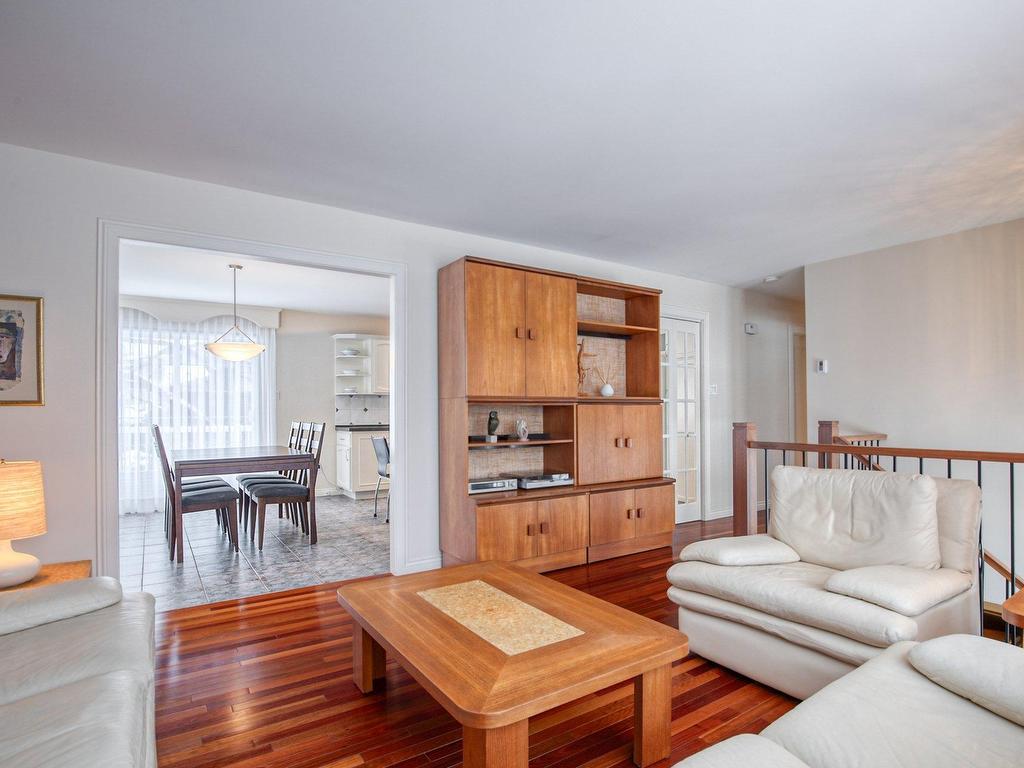 









161


Rue Frontenac O.

,
Saint-Bruno-de-Montarville,




QC
J3V5J4

