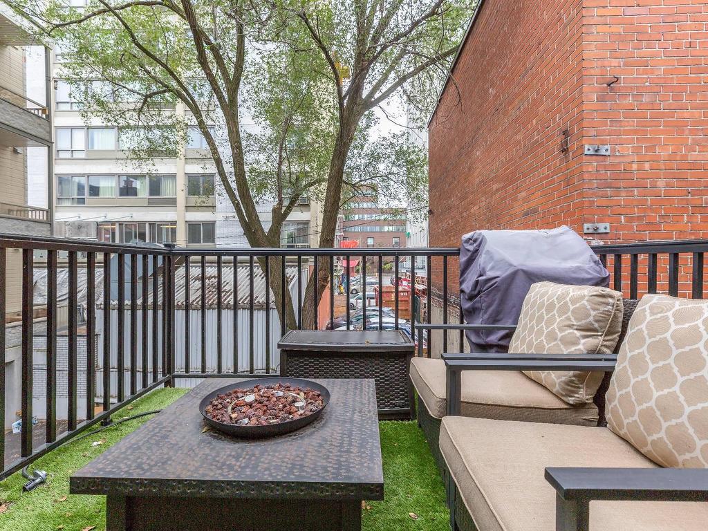 









1220

 - 1224


Rue St-Hubert

,
Montréal (Ville-Marie),




QC
H2L3Y7

