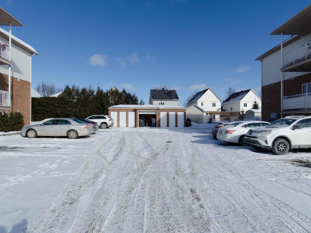 









282


Boul. du Plateau

, 2,
Gatineau (Hull),




QC
J9A3S5

