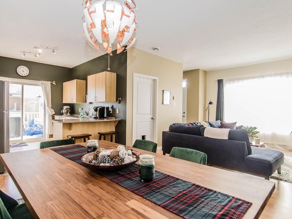 









282


Boul. du Plateau

, 2,
Gatineau (Hull),




QC
J9A3S5

