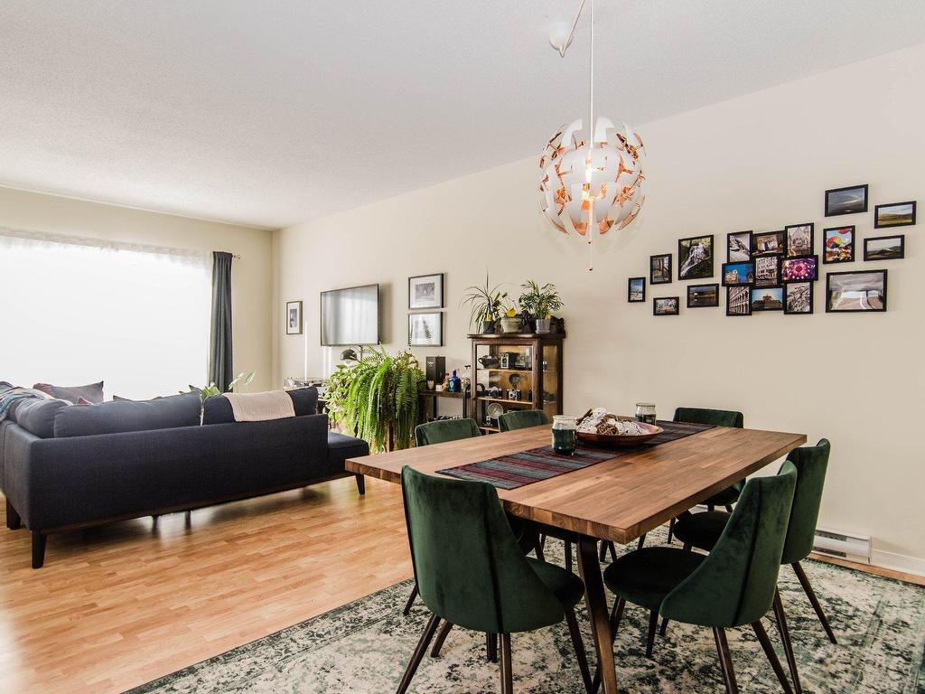 









282


Boul. du Plateau

, 2,
Gatineau (Hull),




QC
J9A3S5

