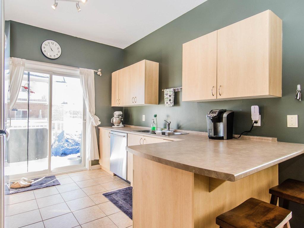 









282


Boul. du Plateau

, 2,
Gatineau (Hull),




QC
J9A3S5

