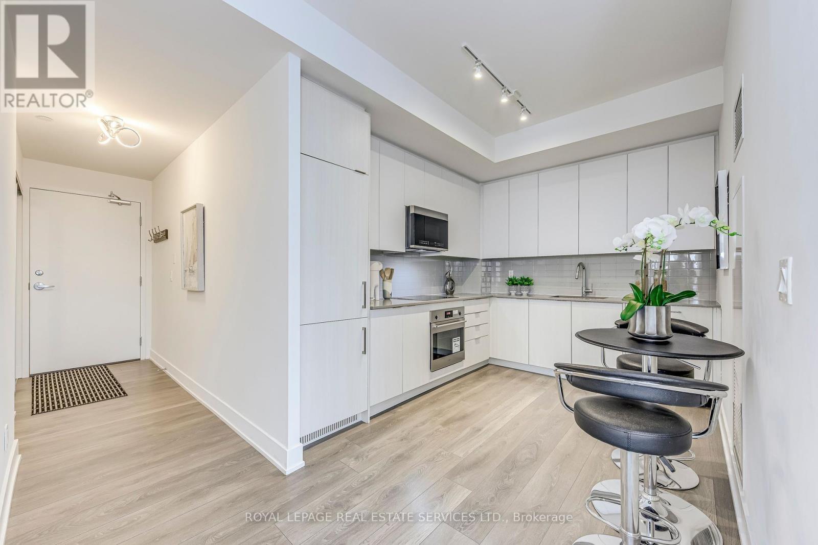 












1108 - 297 OAK WALK DRIVE

,
Oakville,




Ontario
L6H3R6

