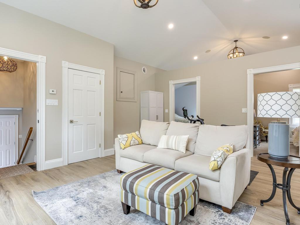 












6585 Highway 221

,
Lakeville,




NS
B4N 3V7

