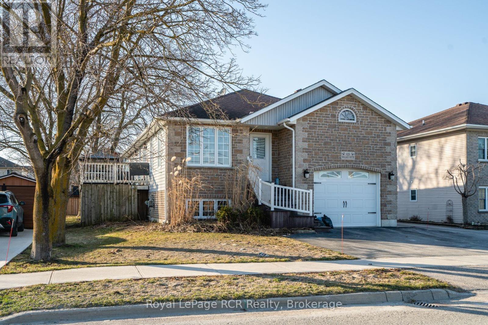 












625 WALLACE AVENUE S

,
North Perth (Listowel),




Ontario
N4W1Y7


