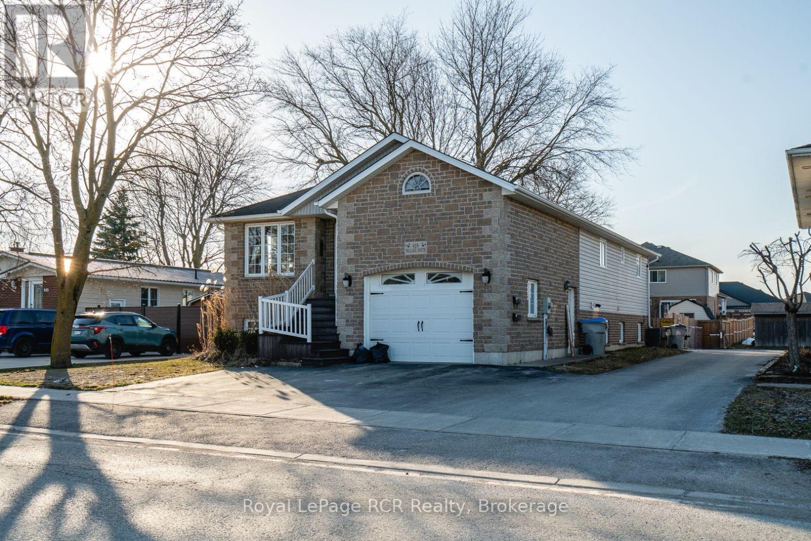 












625 WALLACE AVENUE S

,
North Perth (Listowel),




Ontario
N4W1Y7

