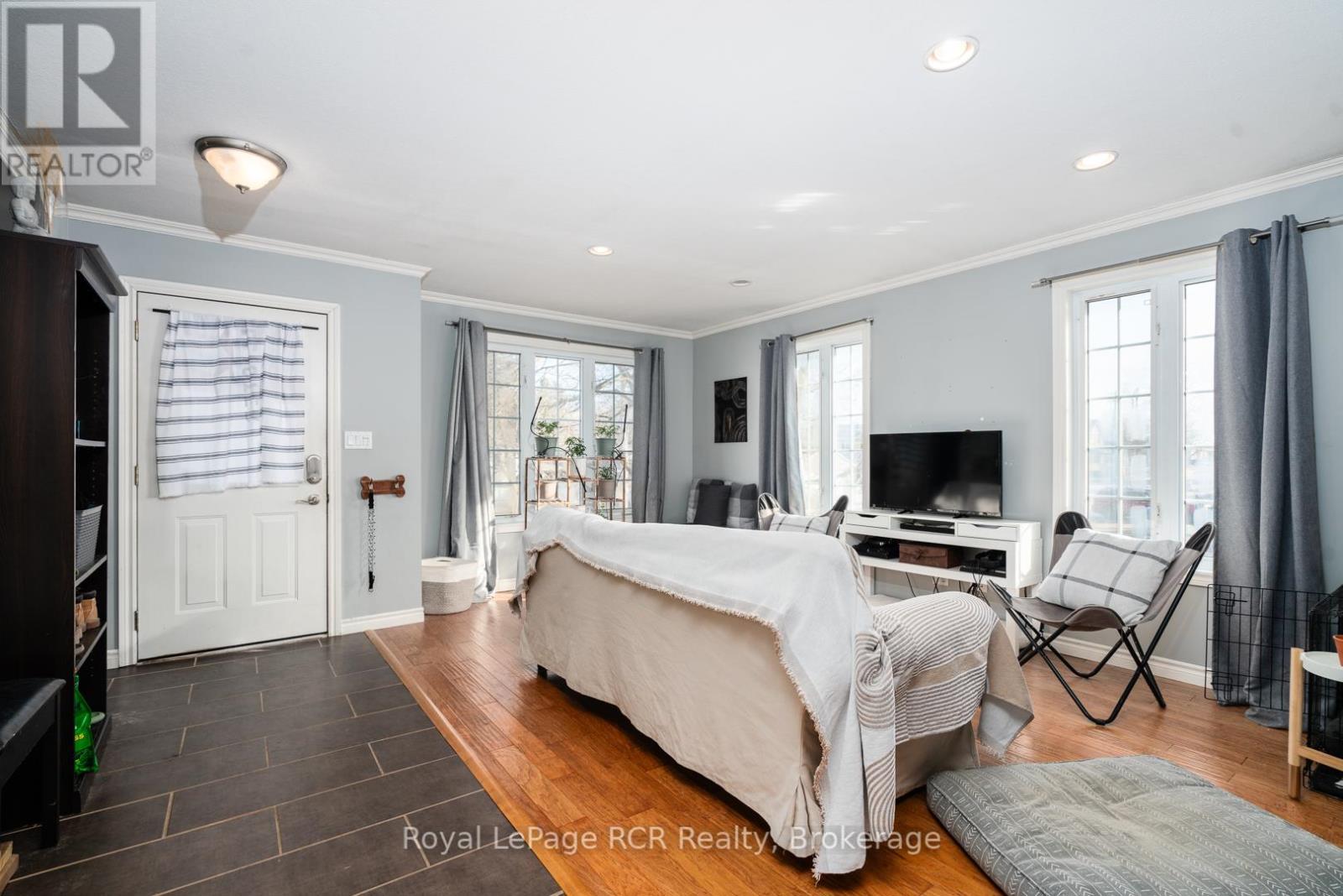 












625 WALLACE AVENUE S

,
North Perth (Listowel),




Ontario
N4W1Y7

