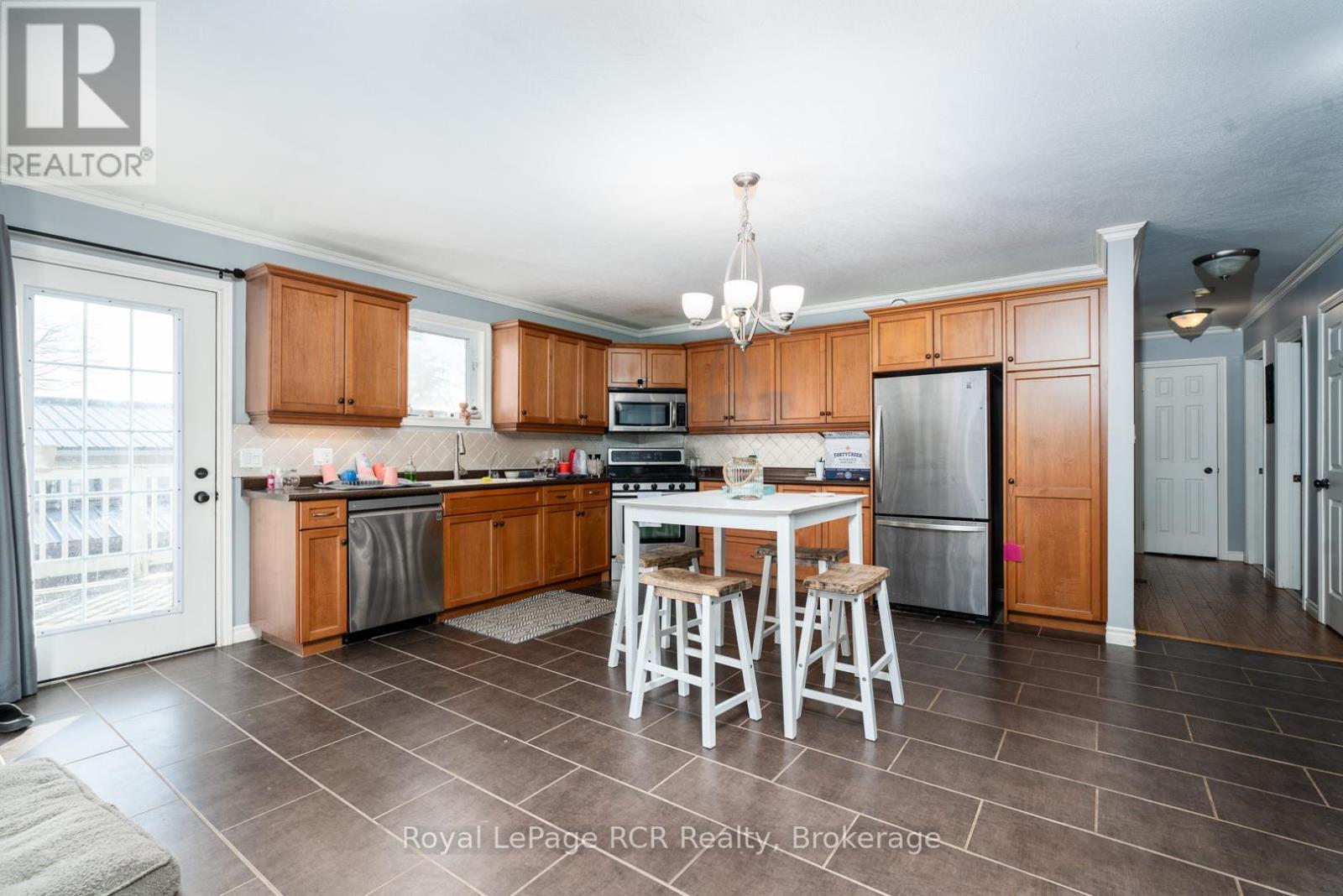 












625 WALLACE AVENUE S

,
North Perth (Listowel),




Ontario
N4W1Y7

