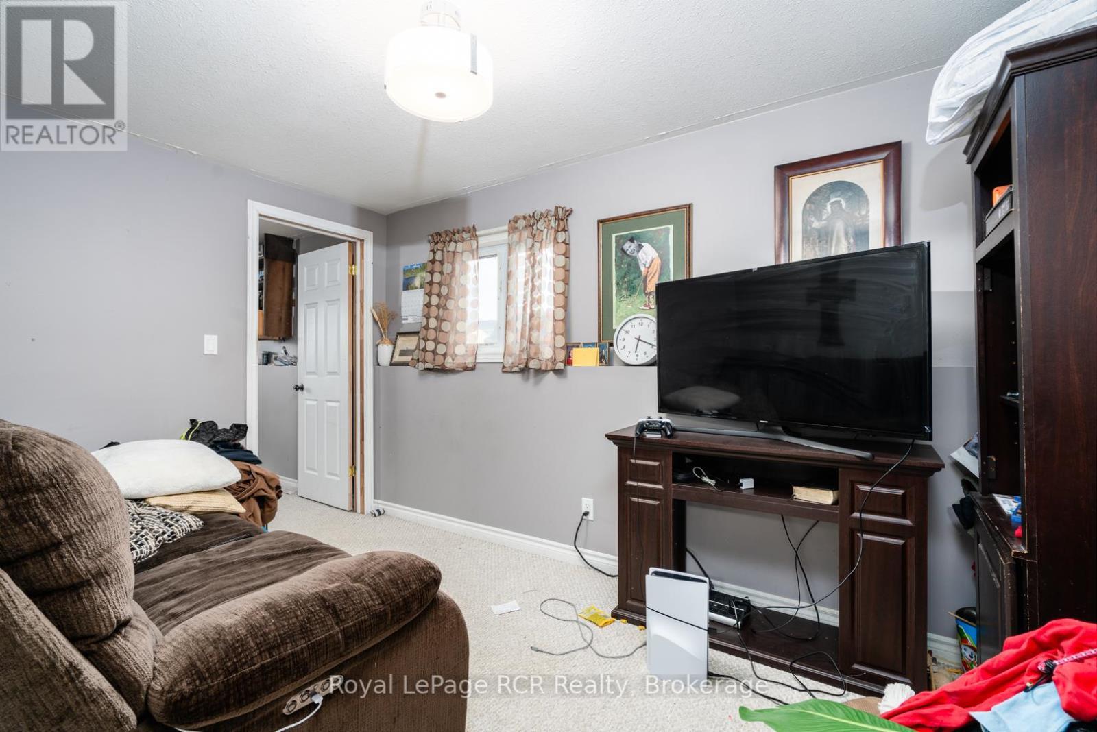 












625 WALLACE AVENUE S

,
North Perth (Listowel),




Ontario
N4W1Y7


