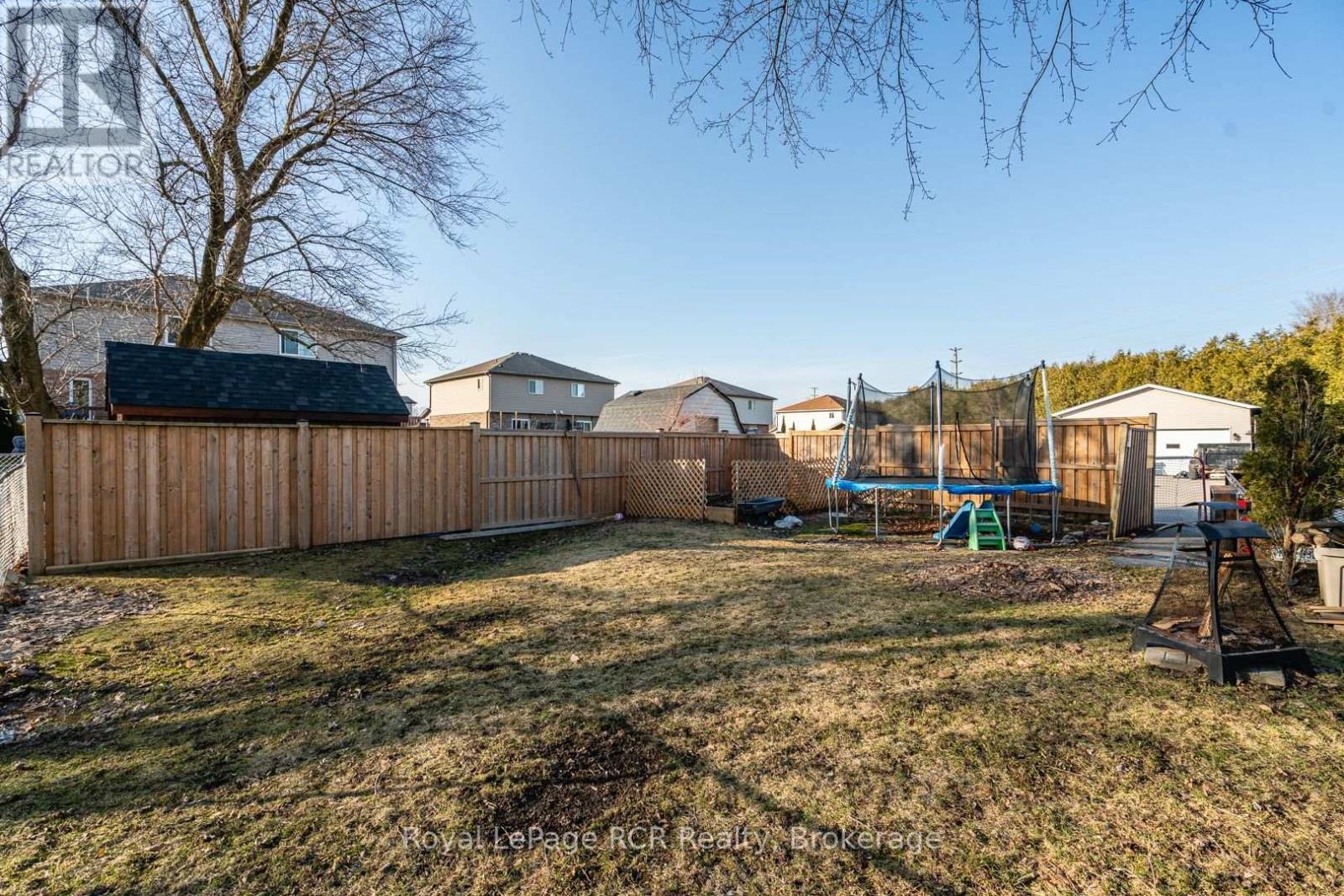 












625 WALLACE AVENUE S

,
North Perth (Listowel),




Ontario
N4W1Y7

