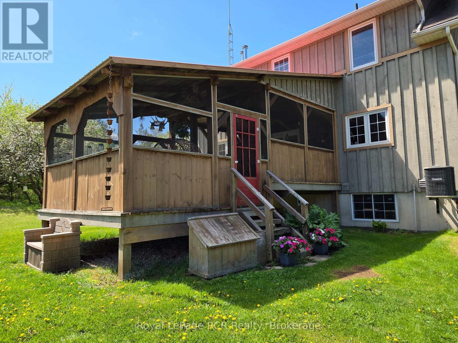 












493759 BAPTIST CHURCH ROAD

,
West Grey,




Ontario
N0C1K0

