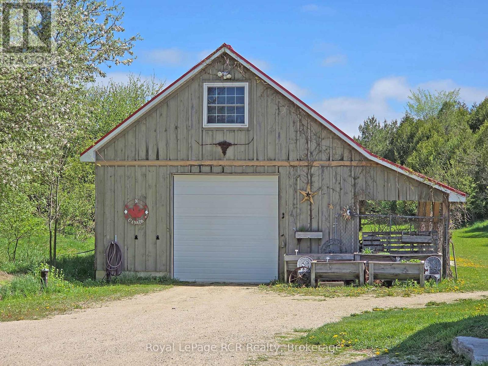 












493759 BAPTIST CHURCH ROAD

,
West Grey,




Ontario
N0C1K0

