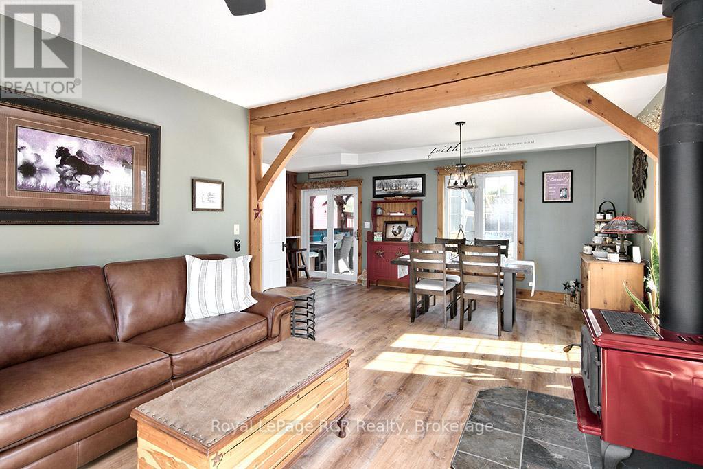 












493759 BAPTIST CHURCH ROAD

,
West Grey,




Ontario
N0C1K0

