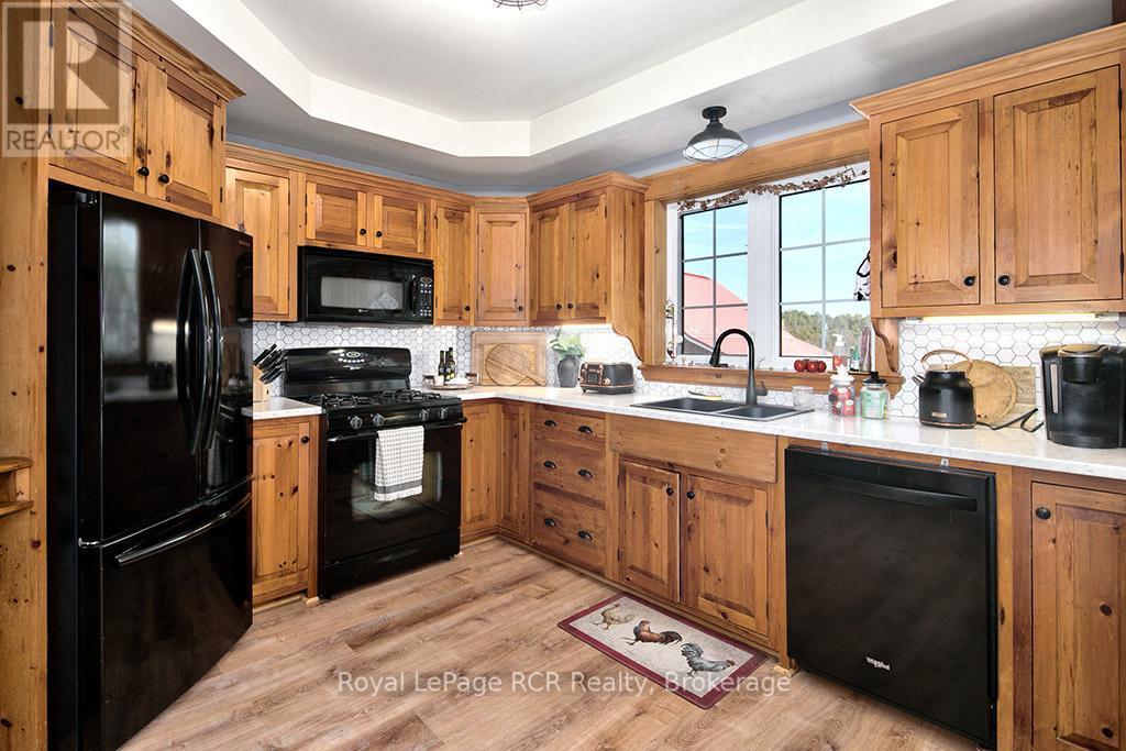 












493759 BAPTIST CHURCH ROAD

,
West Grey,




Ontario
N0C1K0

