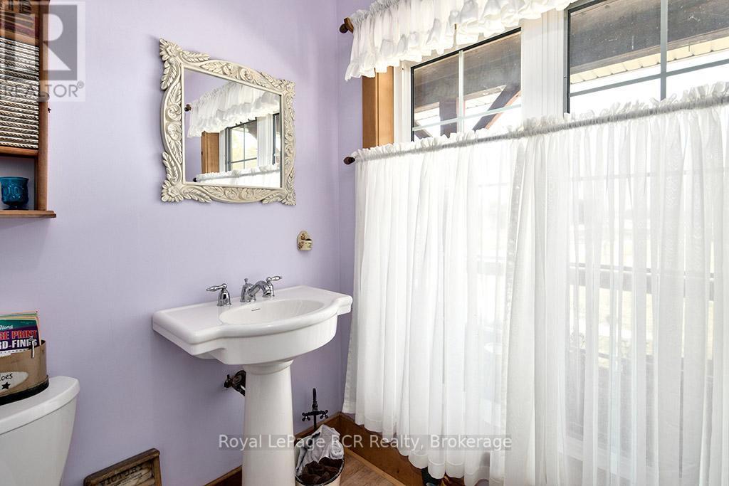 












493759 BAPTIST CHURCH ROAD

,
West Grey,




Ontario
N0C1K0

