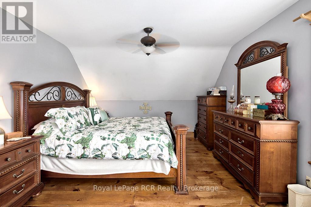 












493759 BAPTIST CHURCH ROAD

,
West Grey,




Ontario
N0C1K0

