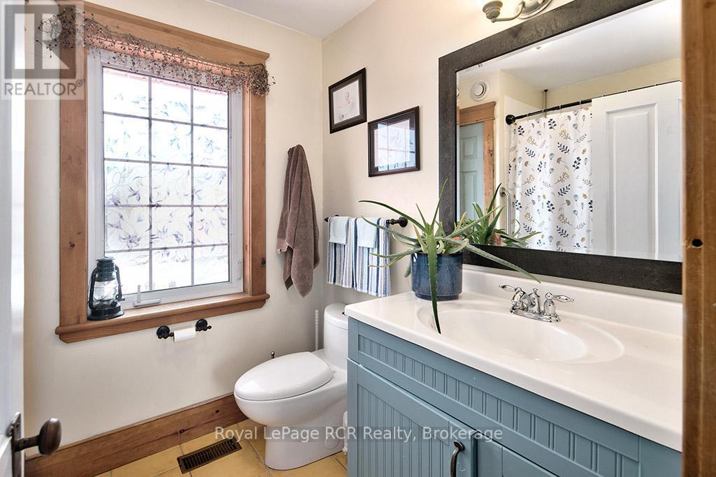 












493759 BAPTIST CHURCH ROAD

,
West Grey,




Ontario
N0C1K0

