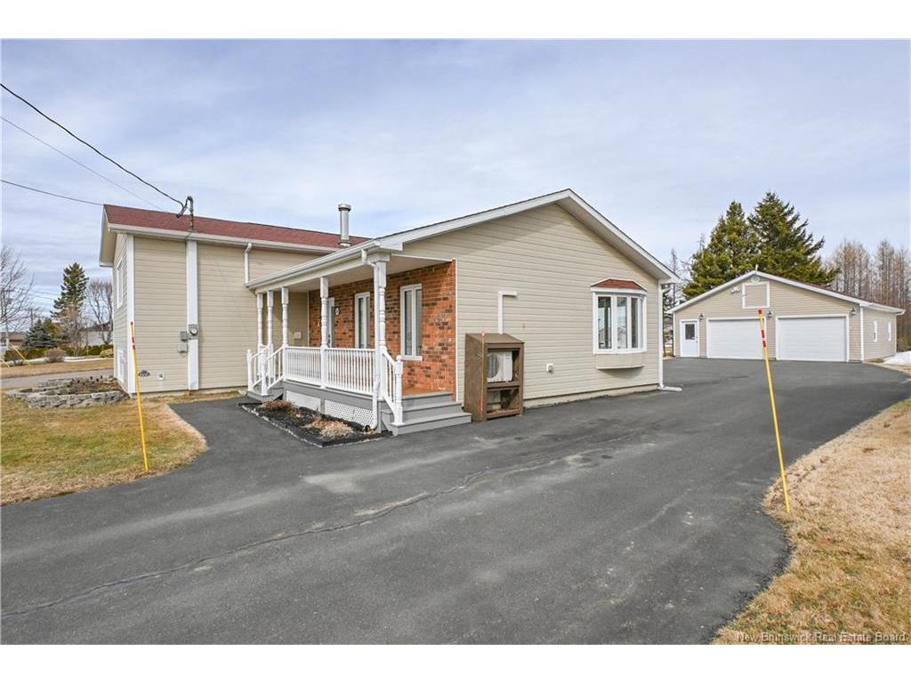 









3410


rue Centenaire

ST,
Tracadie,




NB
E1X 1A6


