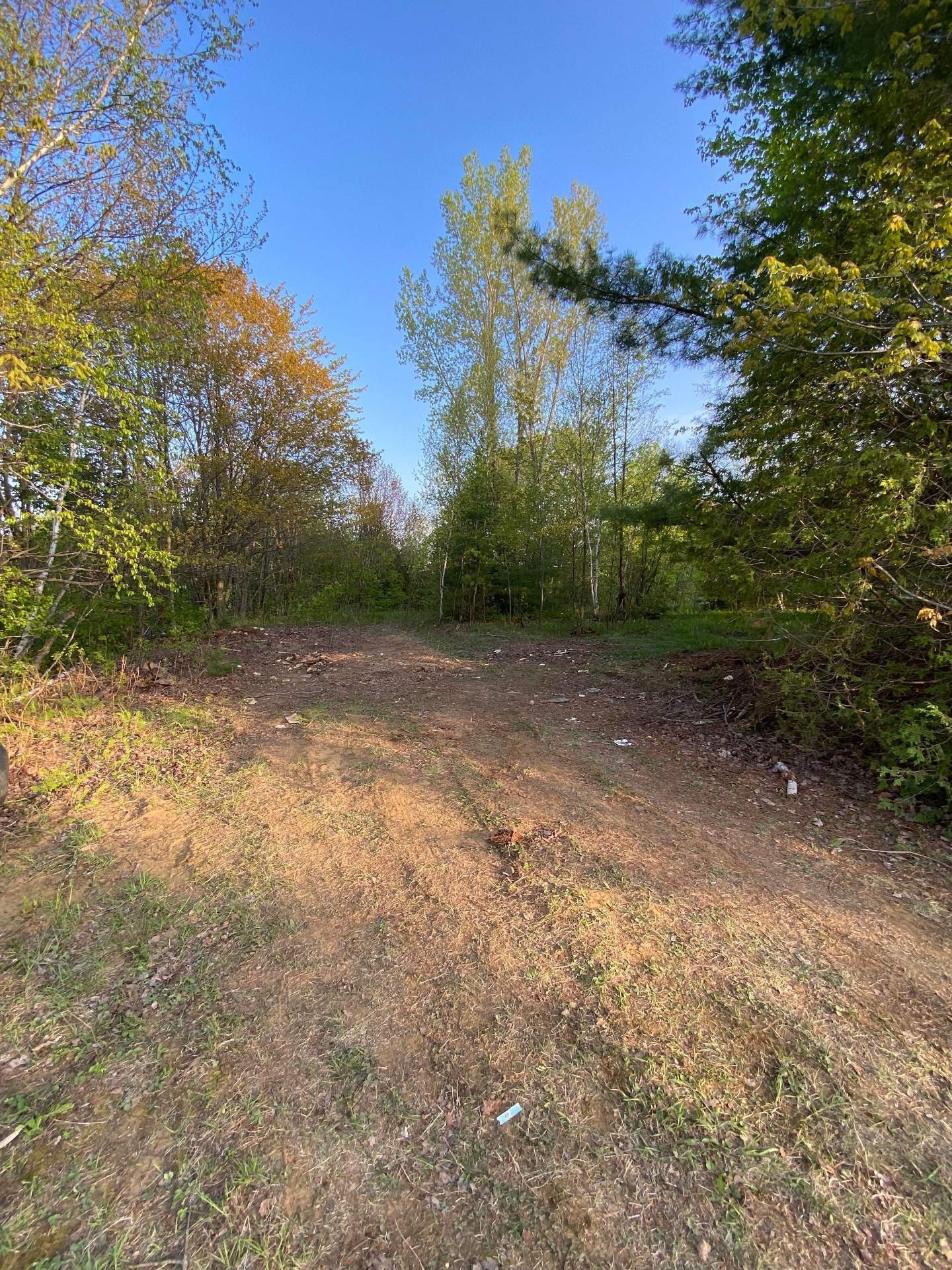












Rue Pierre

,
Saint-Lin/Laurentides,







QC
J5M1V9

