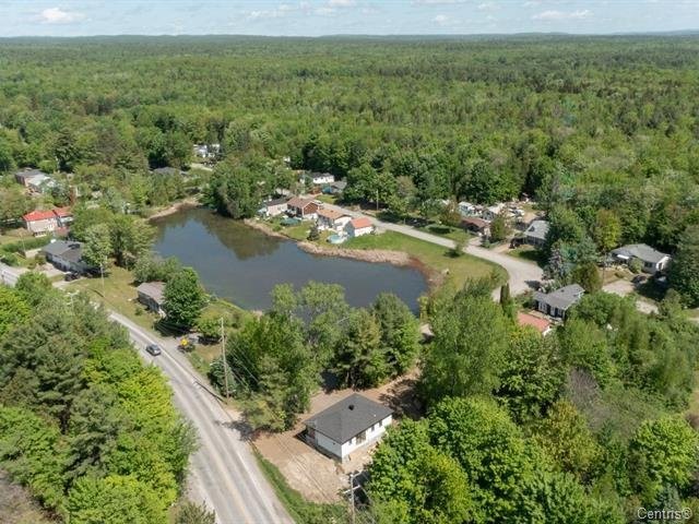 












Rue Pierre

,
Saint-Lin/Laurentides,







QC
J5M1V9

