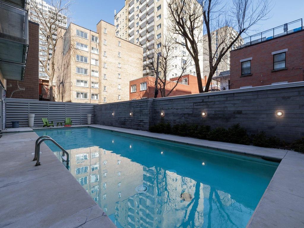 









1414


Rue Chomedey

, 2045,
Montréal (Ville-Marie),




QC
H3H0A2

