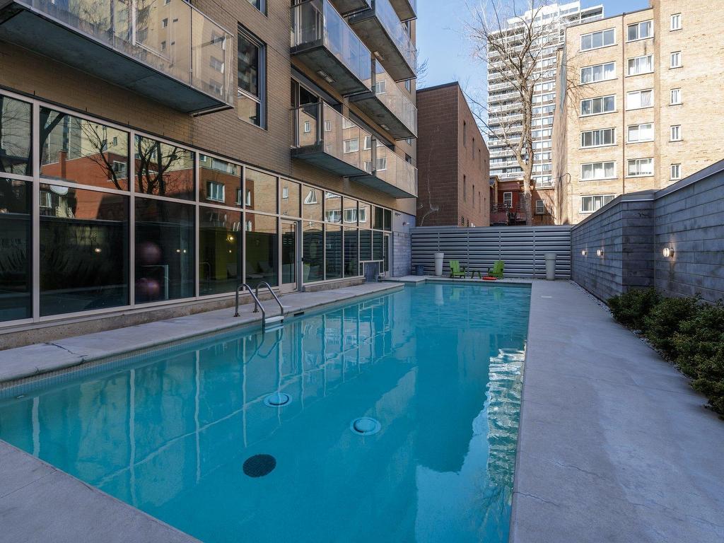 









1414


Rue Chomedey

, 2045,
Montréal (Ville-Marie),




QC
H3H0A2

