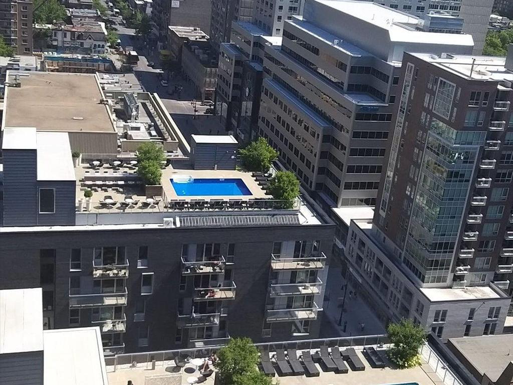 









1414


Rue Chomedey

, 2045,
Montréal (Ville-Marie),




QC
H3H0A2

