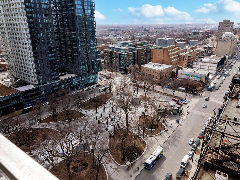 









1414


Rue Chomedey

, 2045,
Montréal (Ville-Marie),




QC
H3H0A2

