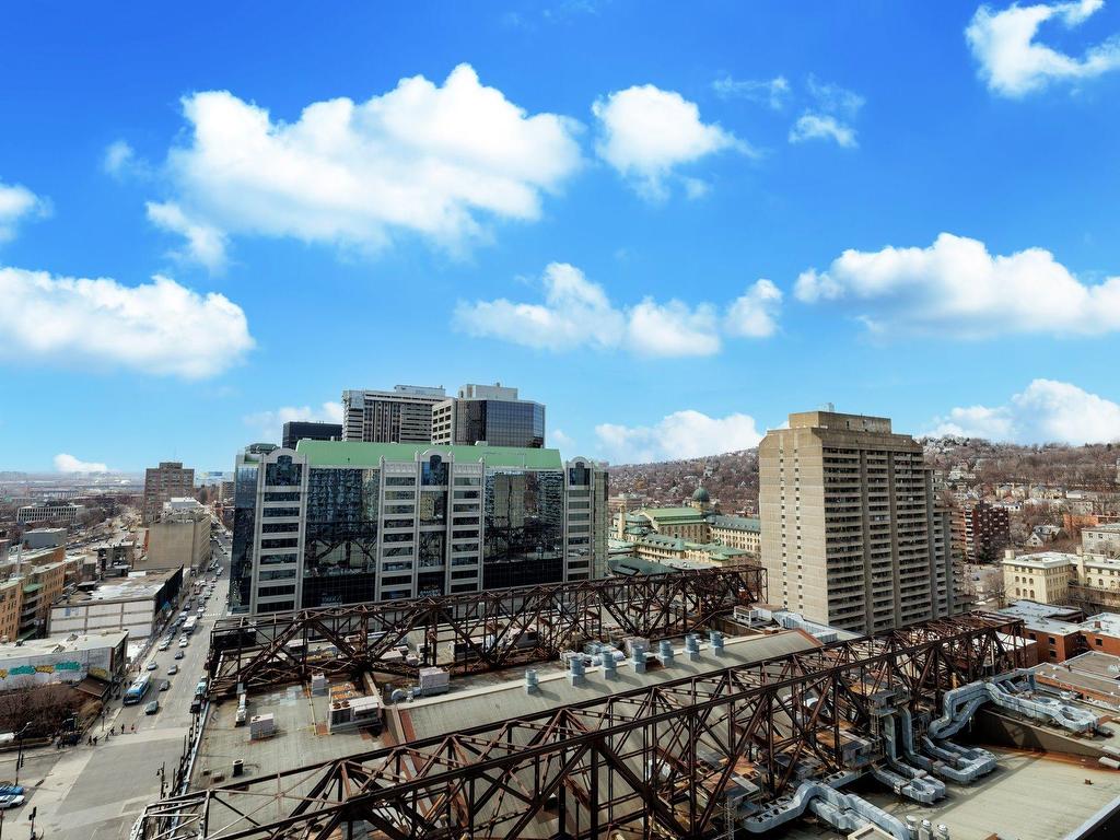 









1414


Rue Chomedey

, 2045,
Montréal (Ville-Marie),




QC
H3H0A2


