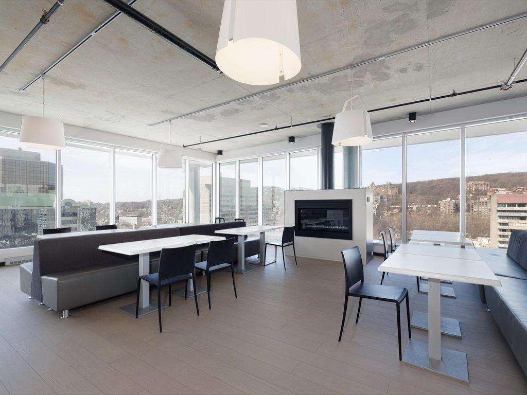 









1414


Rue Chomedey

, 2045,
Montréal (Ville-Marie),




QC
H3H0A2

