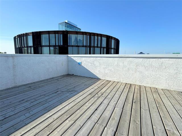 









530


Waterfront

DR, 6,
Winnipeg,




MB
R3B 0N4

