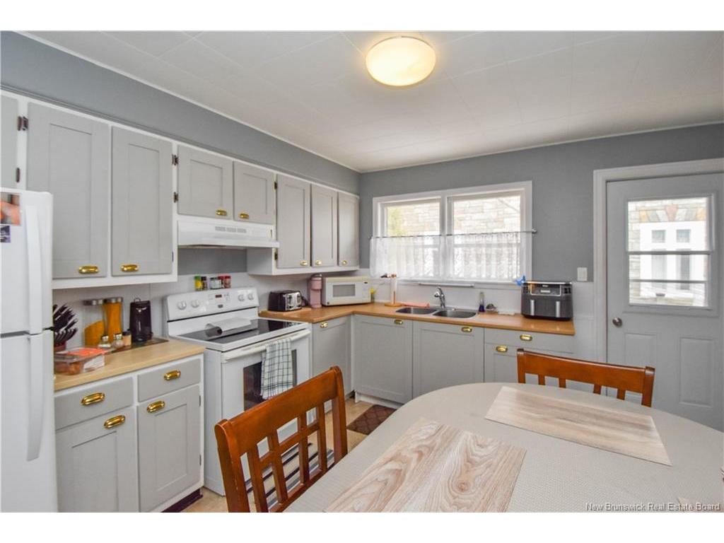 









3555


rue Principale

ST,
Tracadie,




NB
E1X 1C9

