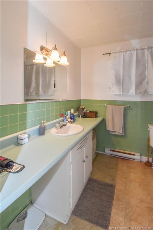 









3555


rue Principale

ST,
Tracadie,




NB
E1X 1C9

