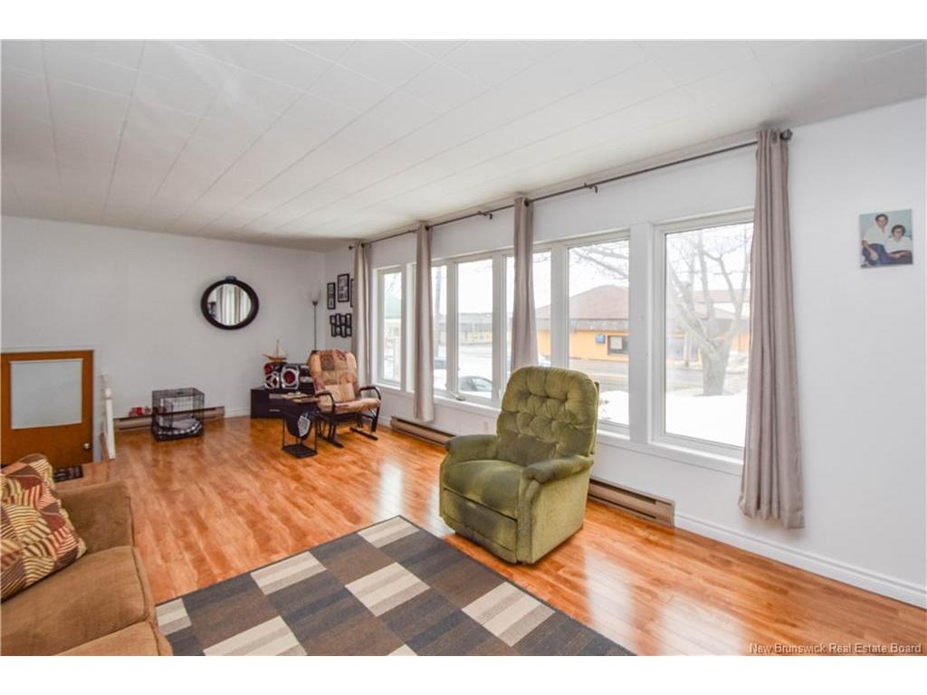 









3555


rue Principale

ST,
Tracadie,




NB
E1X 1C9

